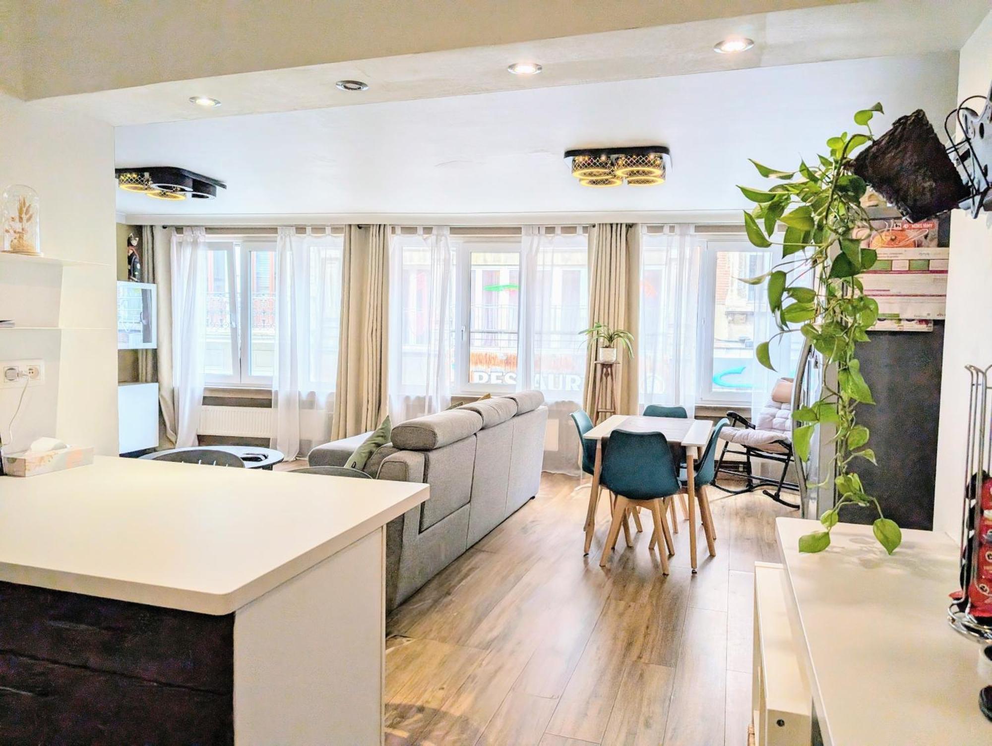 Superbe Appartement Dans Le Centre De Mons - Arivee Autonome Exterior photo